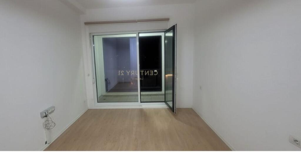 Apartament me qera per zyra tek kompleksi Kontakt,