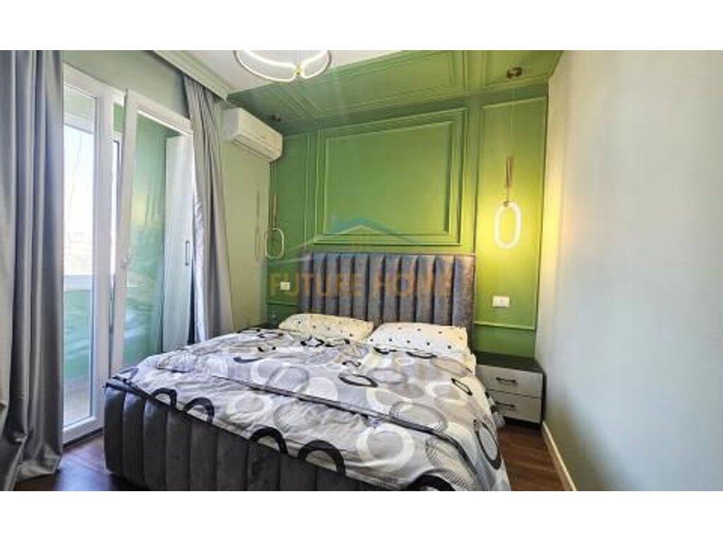 Shitet, Apartament 1+1, Bulevardi Zhan D'Ark, Tirane.