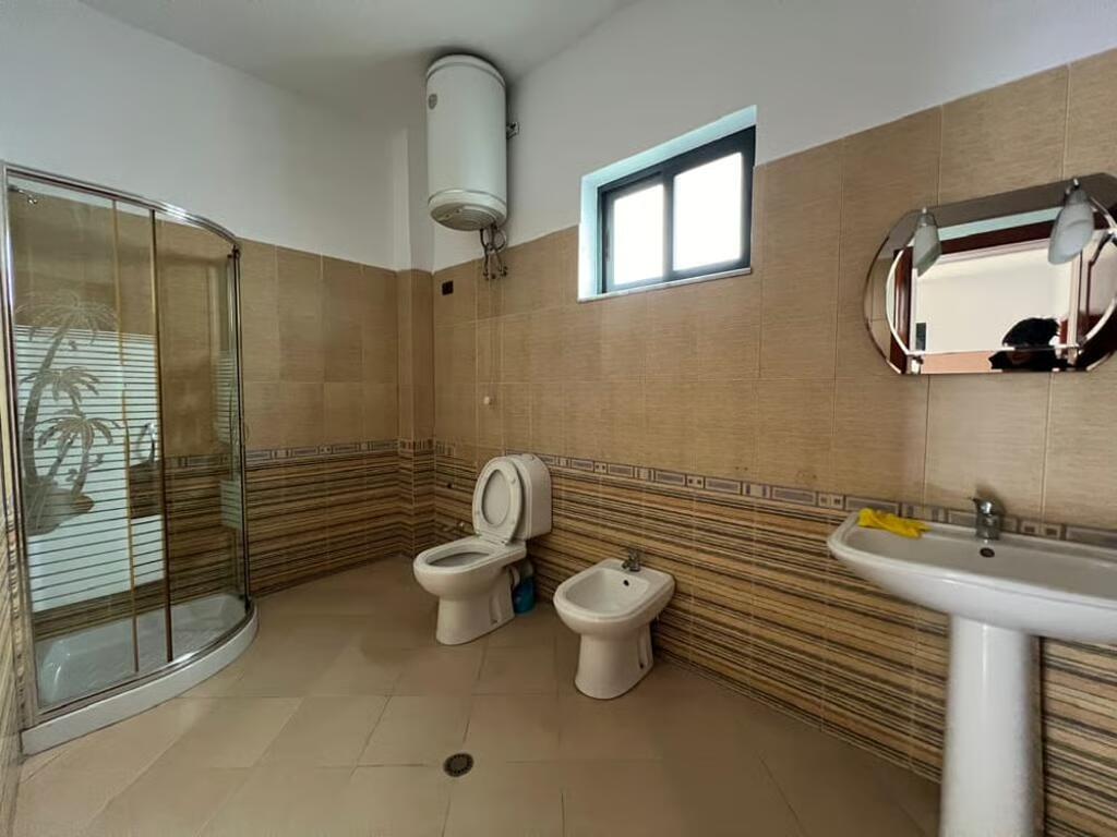 FOR RENT VILLA 450 M2 IN MJULL BATHORE