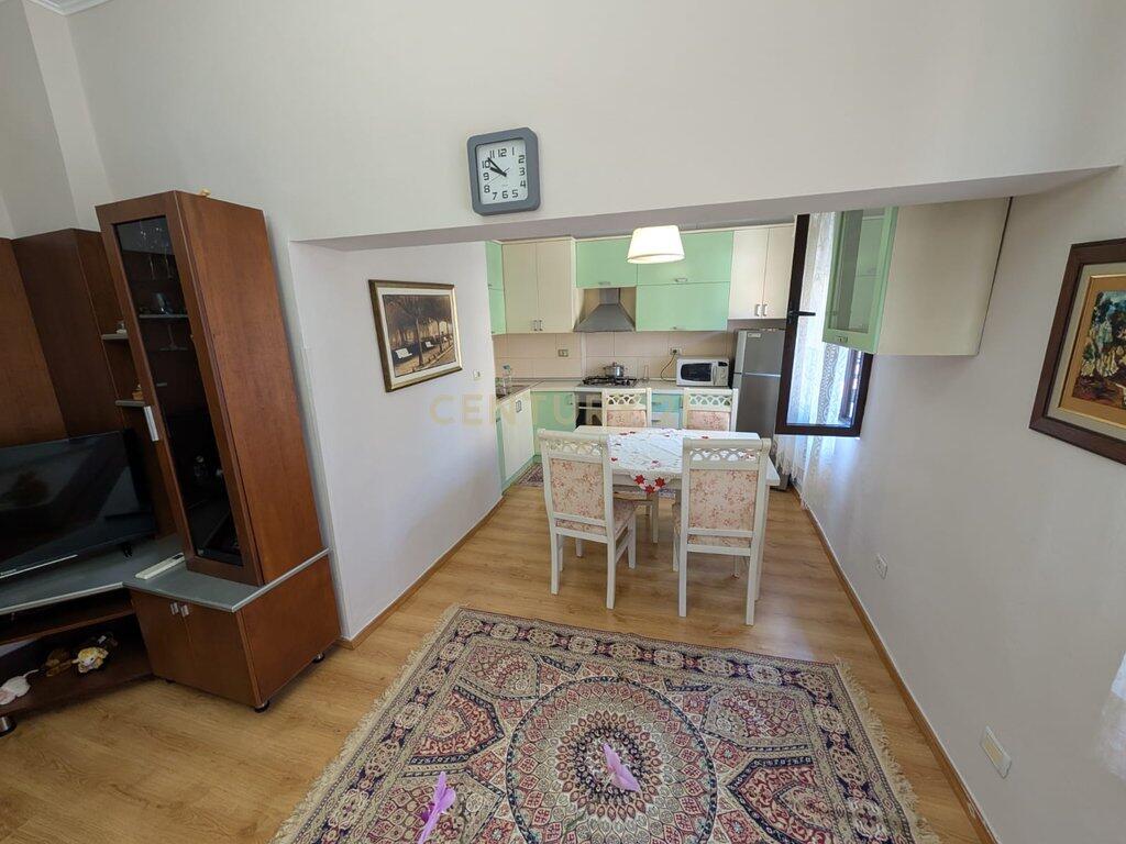 qira apartament 2+1 prane stadiumit Dinamo.