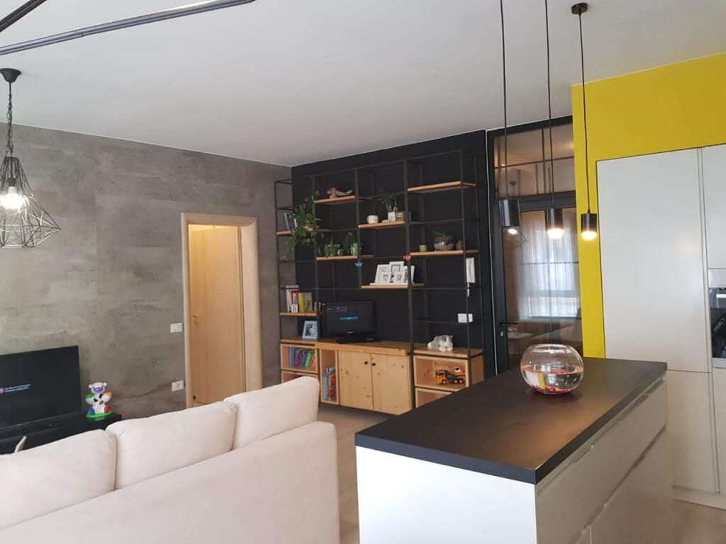 Appartamento 1+1 in affitto, Komuna Parisit