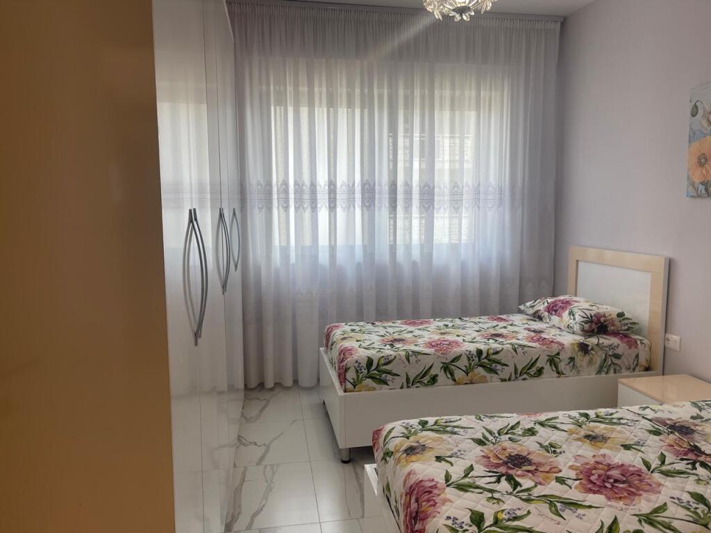 Apartament 2+1 me qira tek Fusha e Aviacionit