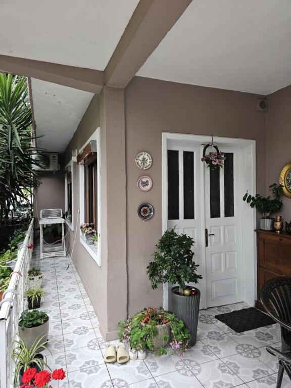 In Affitto Appartamento 1+1+1 Balcone
