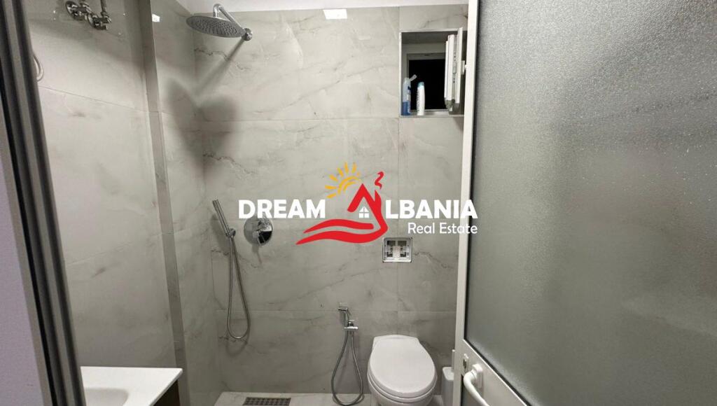 Shiten 2 garsoniere ne rrugen e Durrsit prane Bllokut te Ambasadave (ID 4101043)