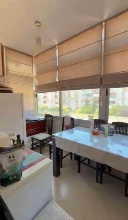 SHITET APARTAMENT 2+1 PRANE BULEVARDIT TE RI, TIRANE