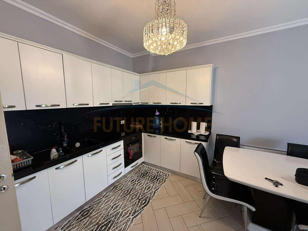Qera, Apartament 2+1+2, Unaza e Re, Tiranë.