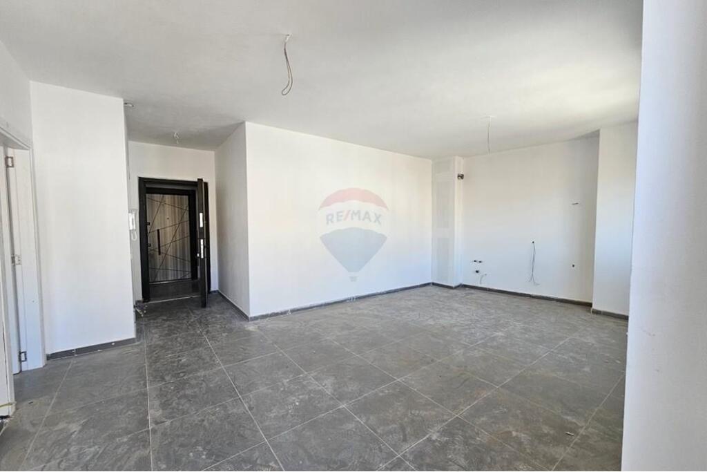 Office for rent together with parking space