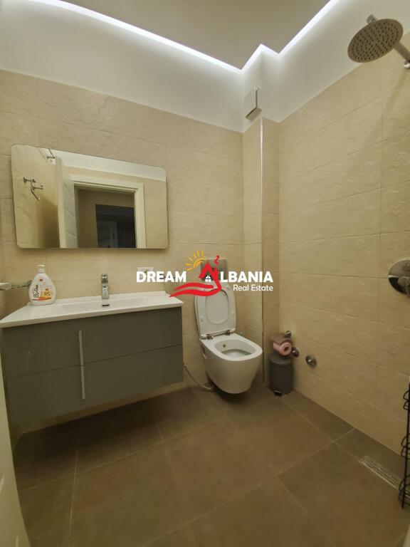 Apartament 2+1 me qera tek Selvia