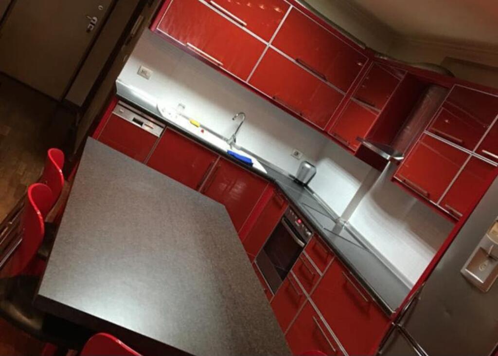 Apartament Dupleks 2+1+2 për Qira te Ish Ekspozita!
