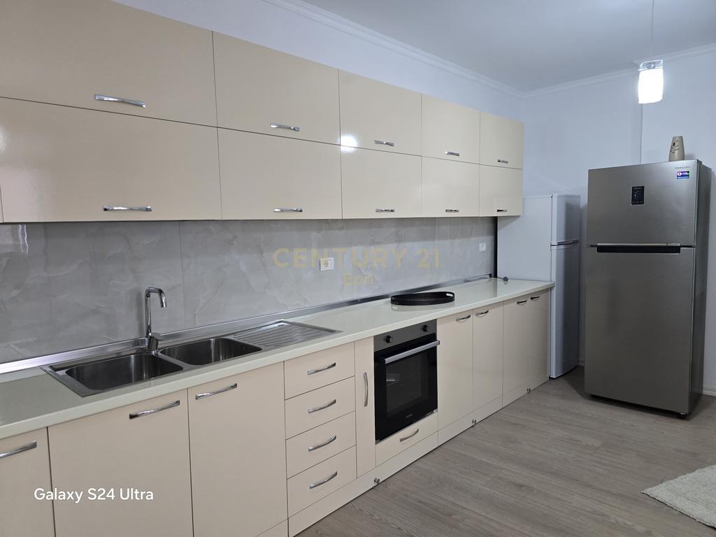 Apartament 2+1 Me Qira në Durrës - 104 m²