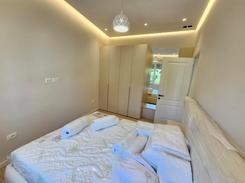 Apartament me qera 1+1 ne Qender (ID B2101167) Tirane.