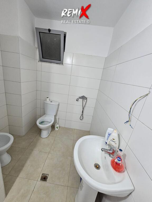 SHITET APARTAMENT 1+1 PRANE VALA PARK, STADIUMI - DURRES