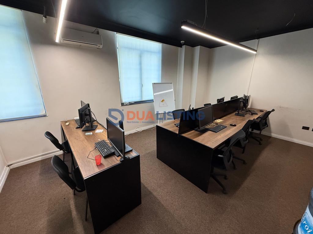 For Rent Space Floor 0, 200 m2 in Bllok