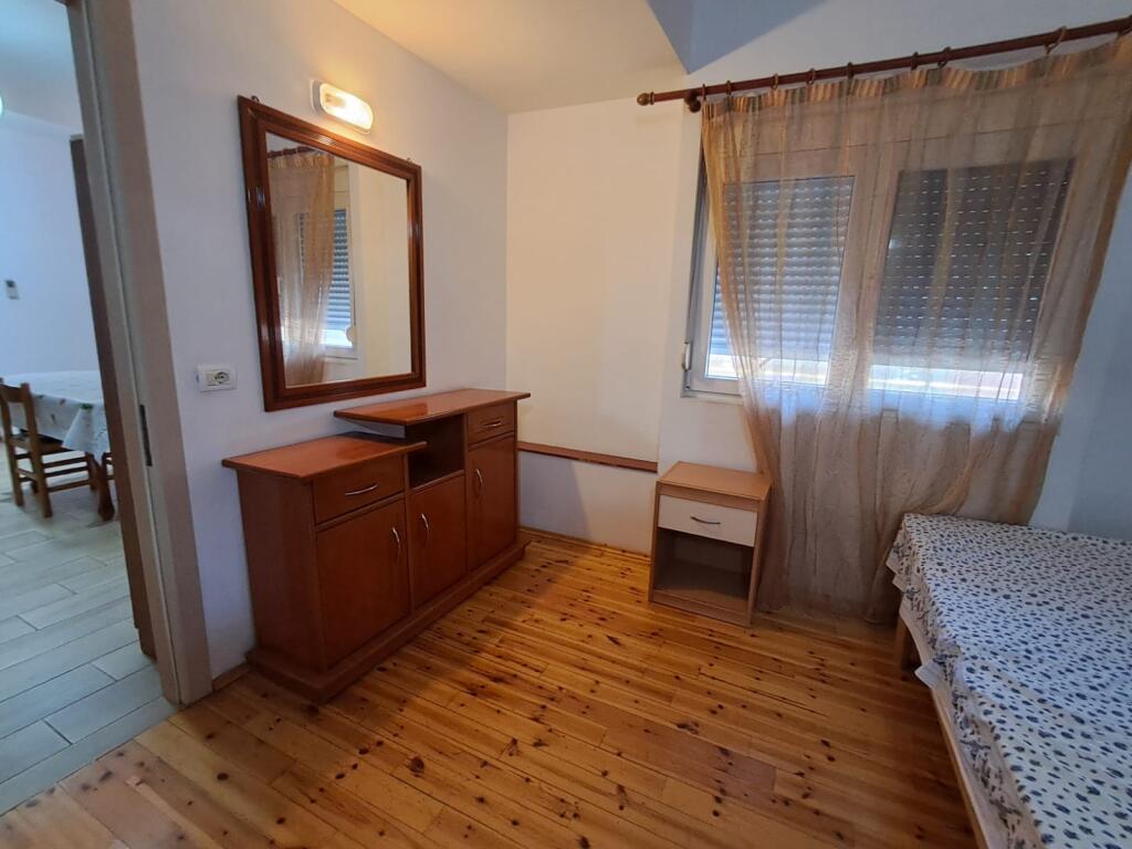Appartamento 1+1 in affitto al 4° piano di una villa, Durazzo