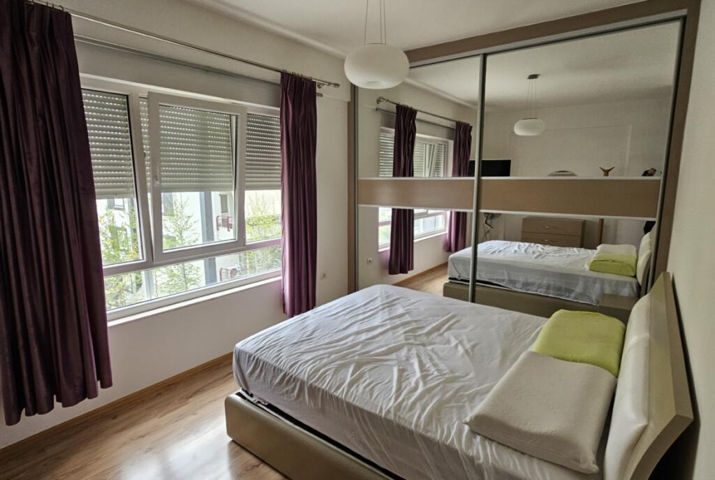 At Kompleksi FZ, 2+1+2 Garage Apartment for Rent!