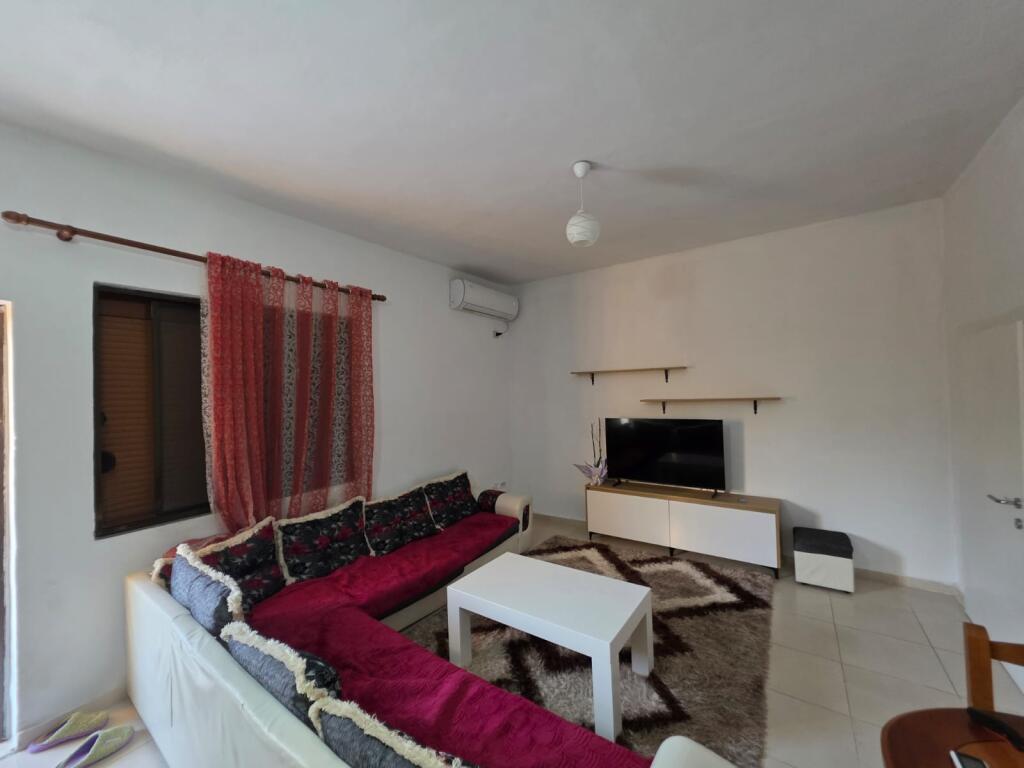 apartament 2+1 me qira ne Yzberisht