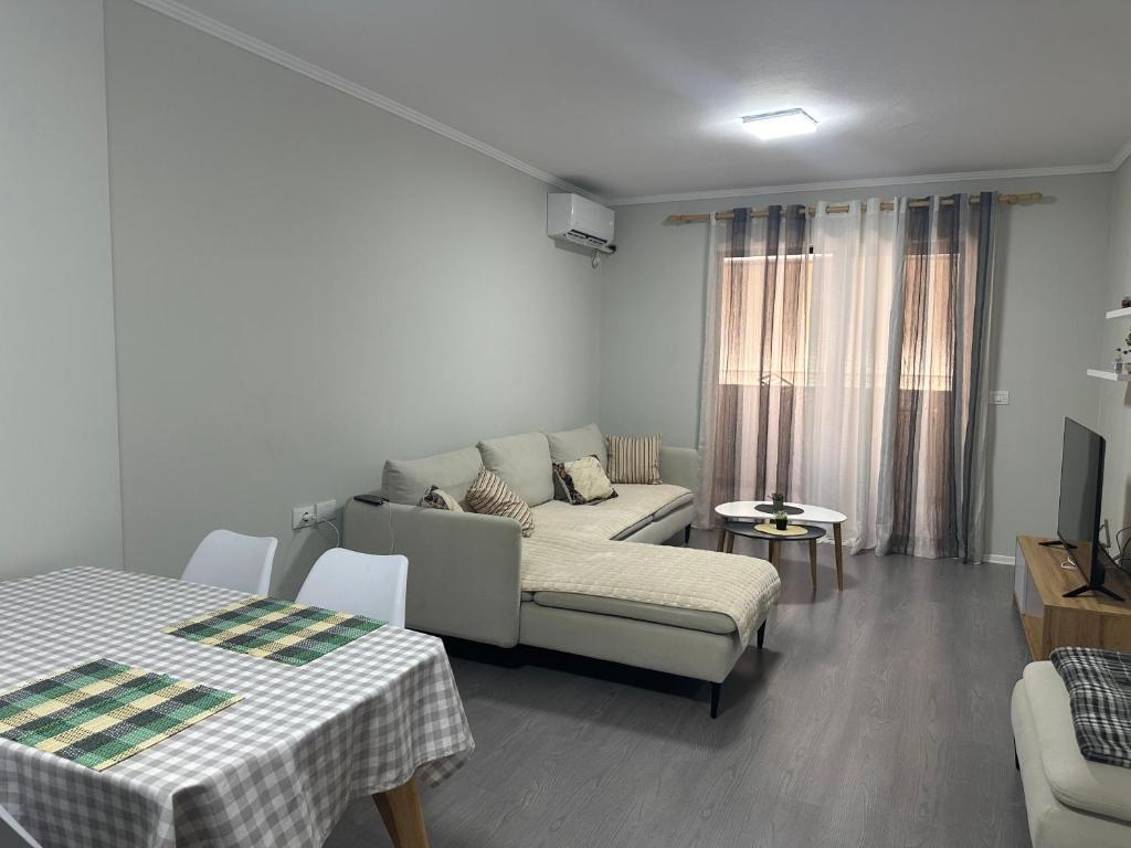 Appartamento in Affitto 2+1+2 al Giardino Zoologico (ID B2201381) Tirana