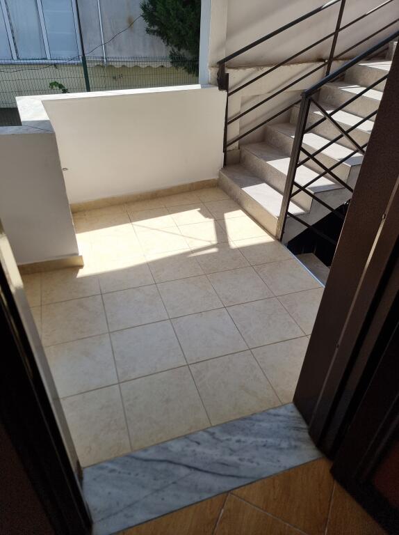 Apartament 1+1 për qira, Kodra e Priftit