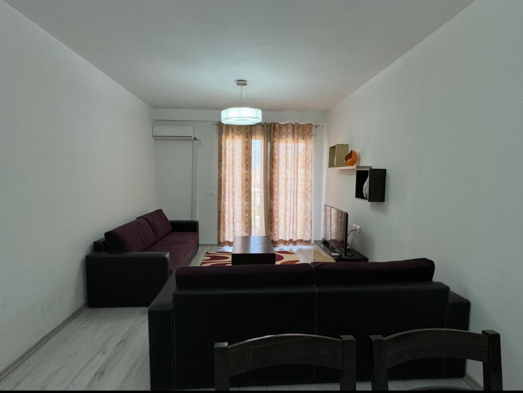 APARTAMENT 1+1 PËR QIRA NË ASTIR!