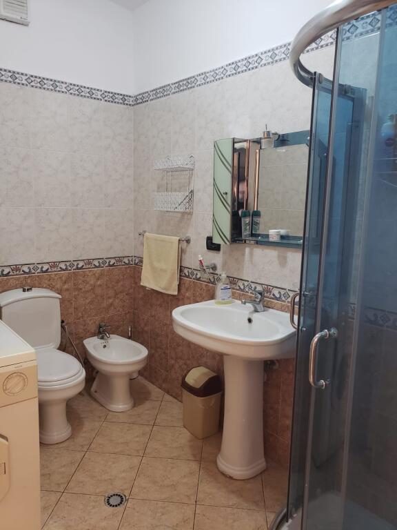 For rent 2+1 at Komuna e Parisit, kika 2