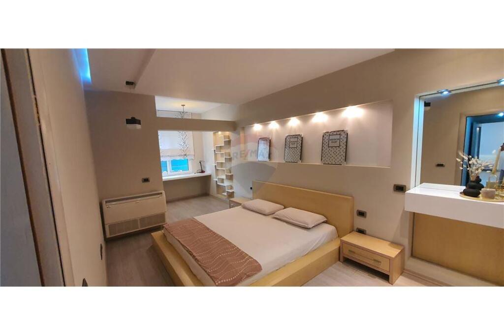 APARTAMENT ME QIRA 2+1+2 RRUGA M Shyr