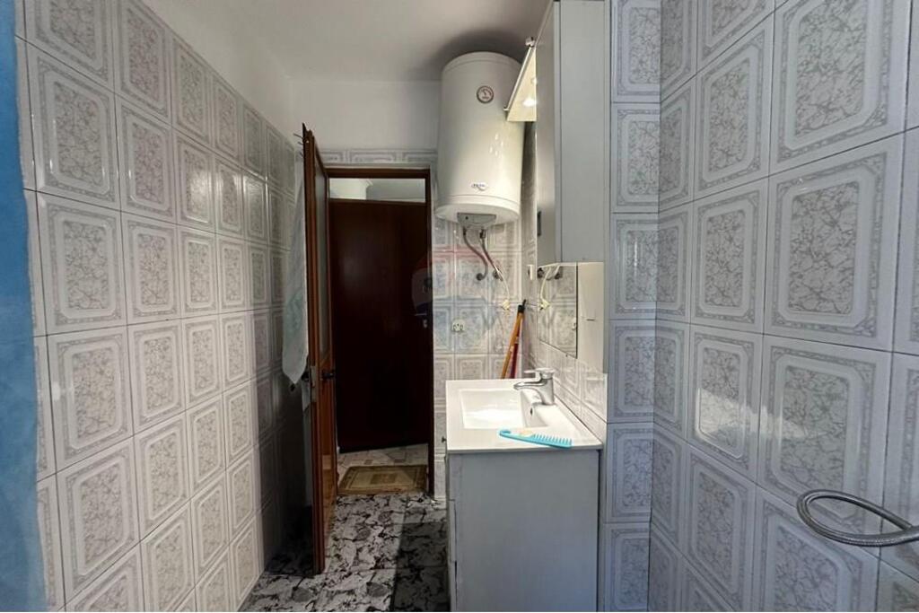 APARTAMENT 2+1, MYSLYM SHYRI