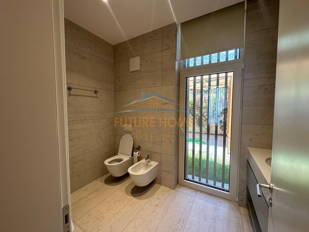 Shitet Apartament 2+1+2+Post Parkimi, Green Coast