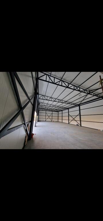 JEPET ME QERA KAPANON 300M²