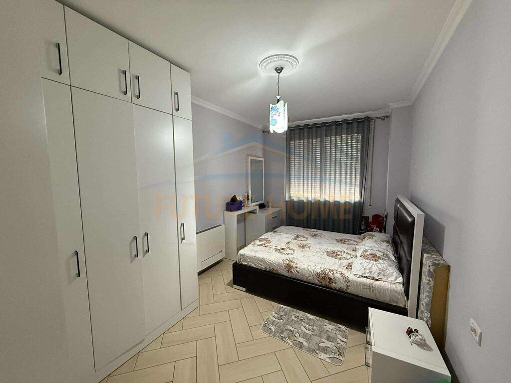 Qera, Apartament 2+1+2, Unaza e Re, Tiranë.