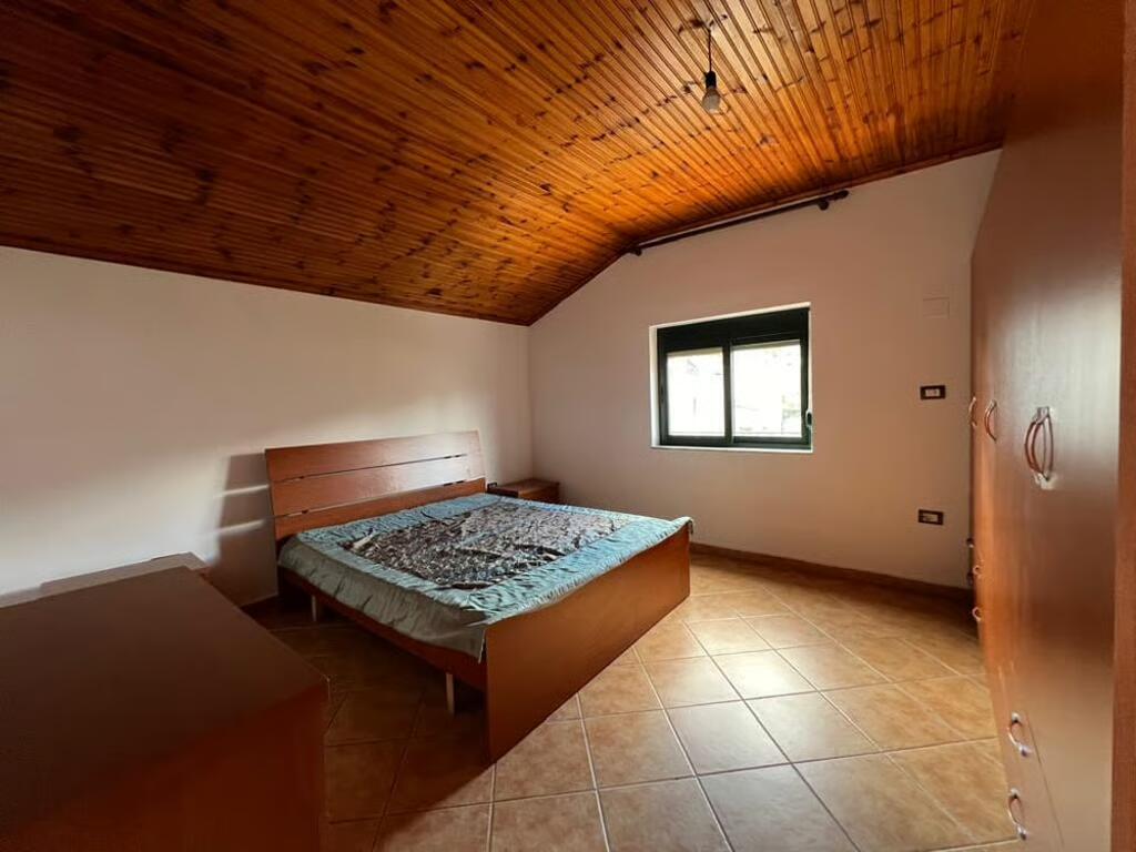FOR RENT VILLA 450 M2 IN MJULL BATHORE