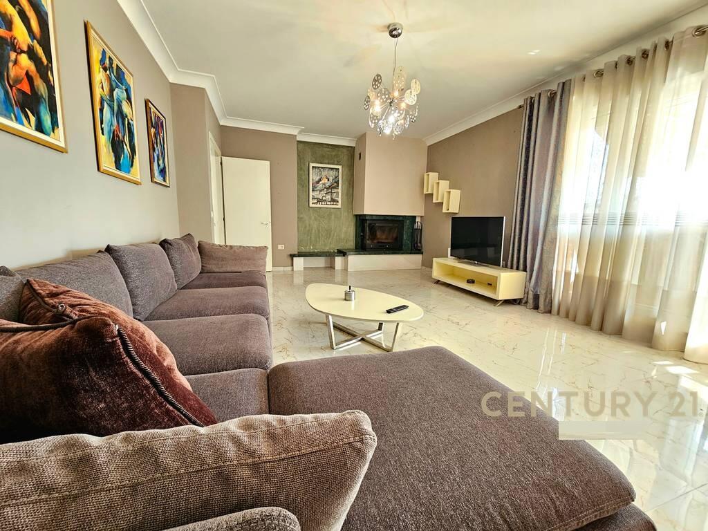 In affitto attico duplex 4+1+3 a Fresk, vicino al ristorante Fresk.