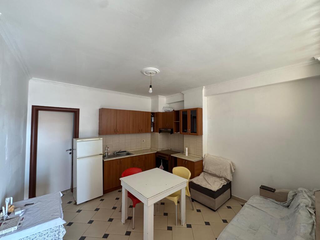 Apartament me qera 1+1 Astir te Bohemi