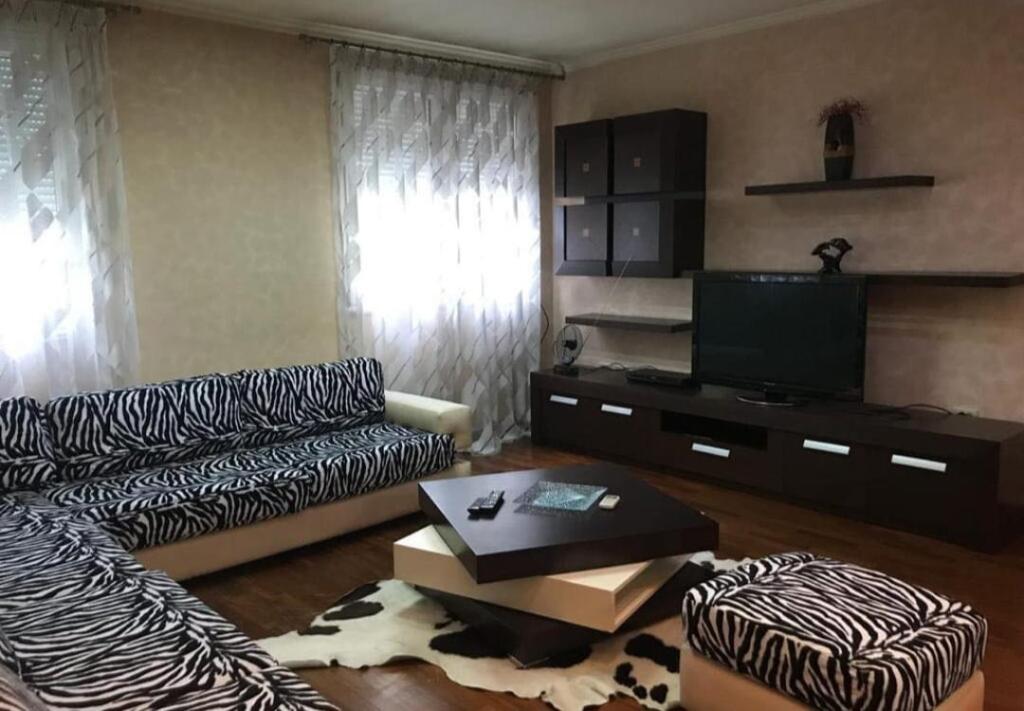 Apartament Dupleks 2+1+2 për Qira te Ish Ekspozita!