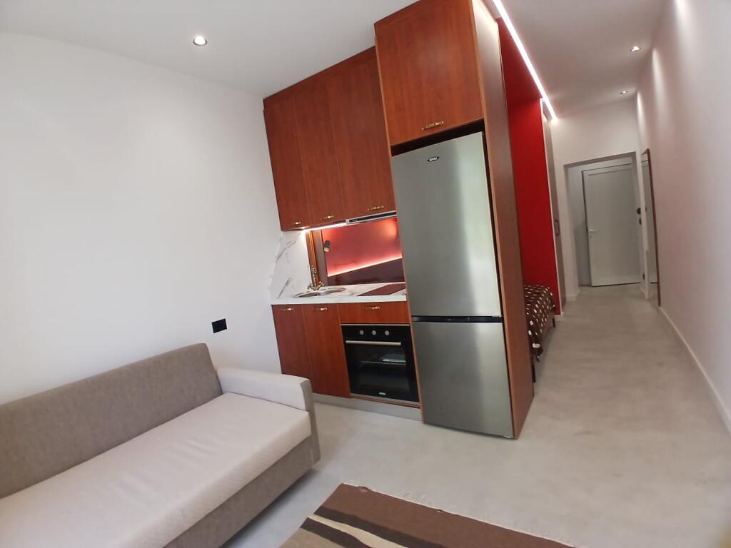 Jepet me qera🔥 Apartament / Home studio ⛳️ Shallvaret
