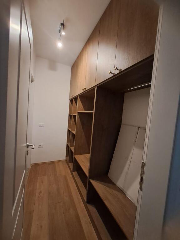 Apartament 2+1 për qira në Astir