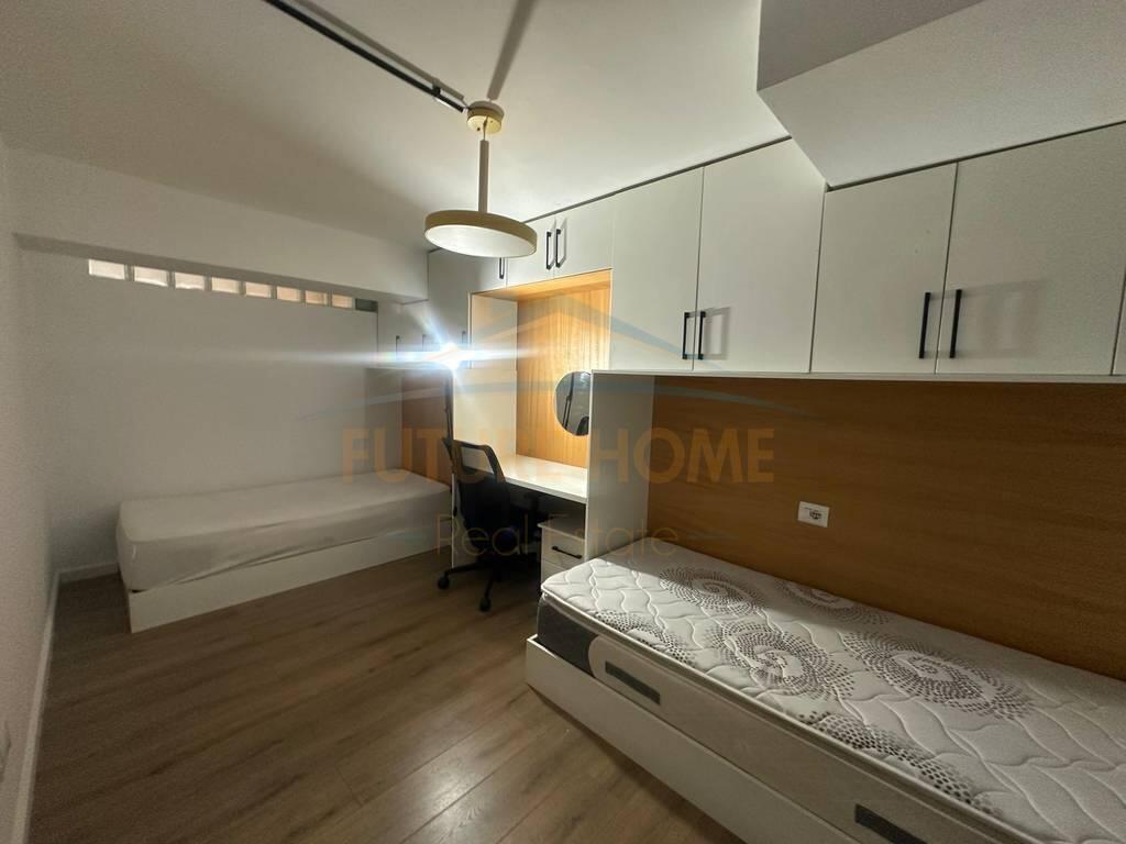 In Affitto, Duplex, Golden Park
