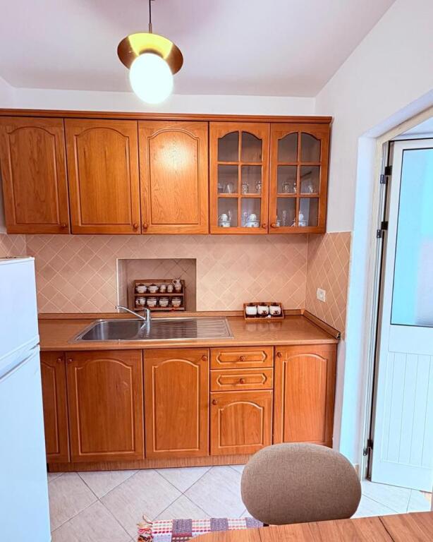 🏡 Apartament 1+1 me Qira te Shkolla e Baletit! 🏡