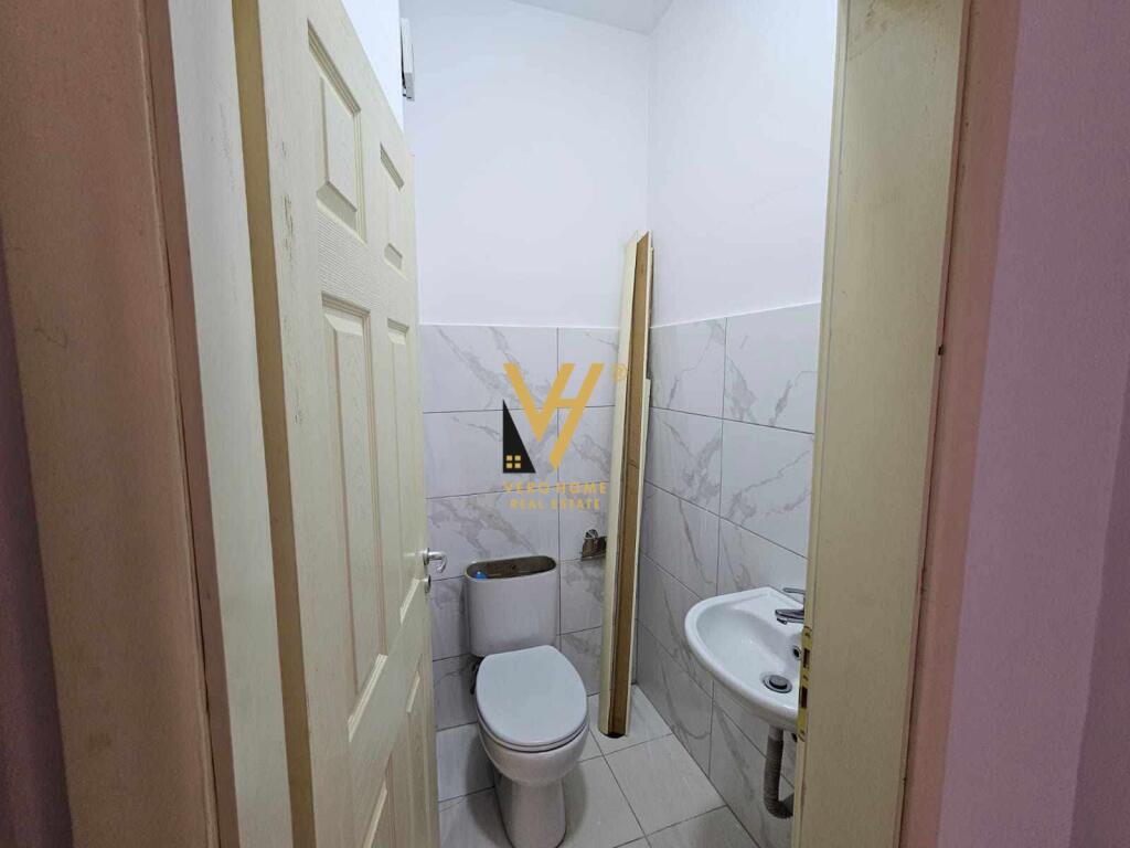 APARTAMENT 2+1+2BANJO ME QERA TE UNAZA E RE