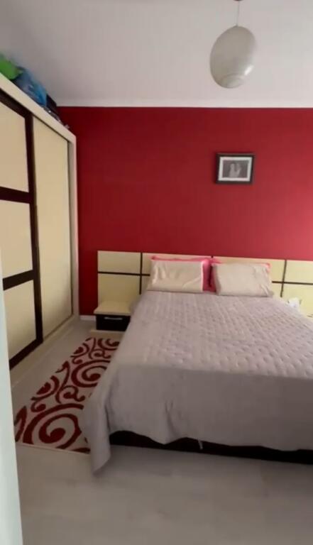 SHITET APARTAMENT 2+1 PRANE BULEVARDIT TE RI, TIRANE
