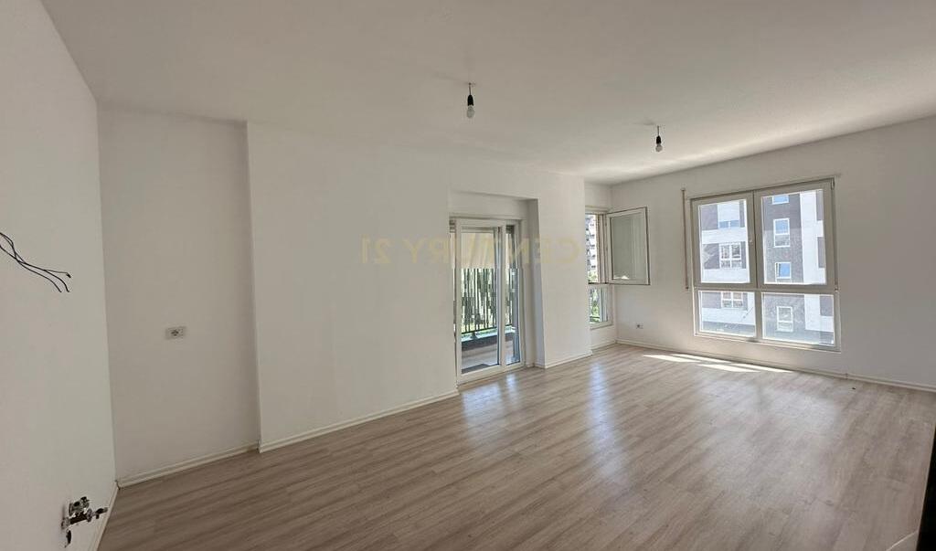 APPARTAMENTO IN VENDITA 2+1, VIA 5 MAJI