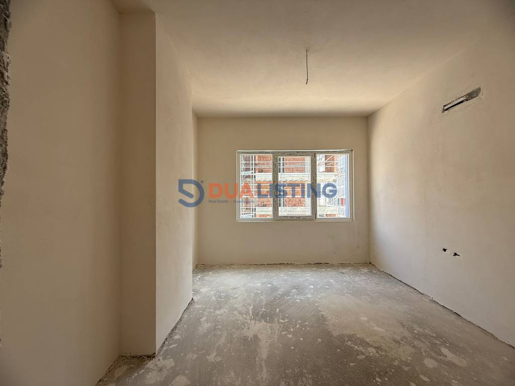 Shesim Apartament 2+1 me super cmim te Univers City!