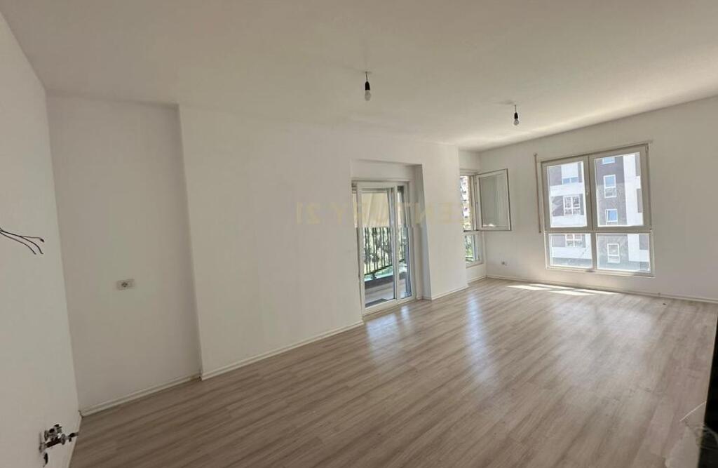 APPARTAMENTO IN VENDITA 2+1, VIA 5 MAJI