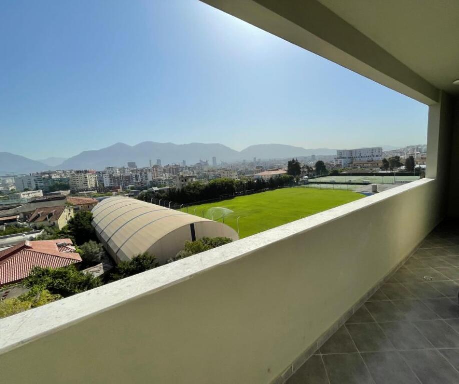 Super apartament 2+1 me qera tek Golden Park 3, përballë Amerikan 3.