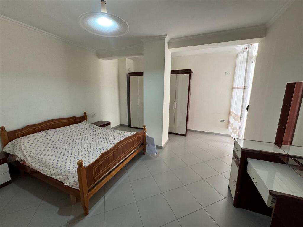 Apartament 2+1 me qera ne Yzberisht, bar Unik