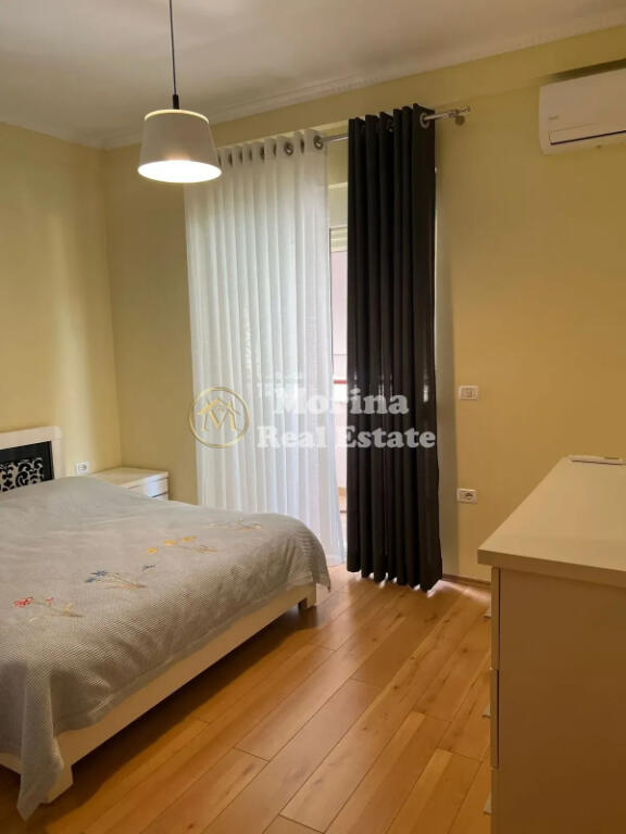 Apartament 2+1+2 me qira, 2 poste parkimi perfshire ne cmim, Liqeni i Thate.