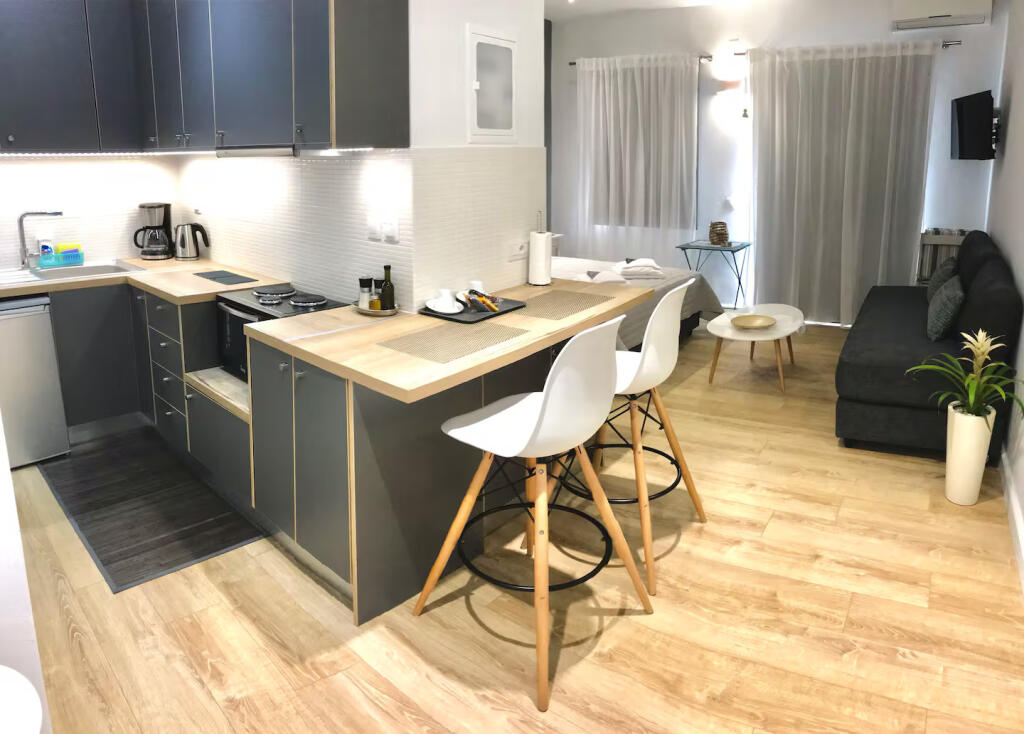 Apartment for rent 1+1 at the Train Station (ID B210930) Tirana.