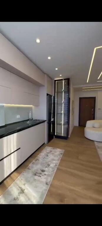 Shitet: Apartament 2+1+2 Petro Nini,(Le Bon)