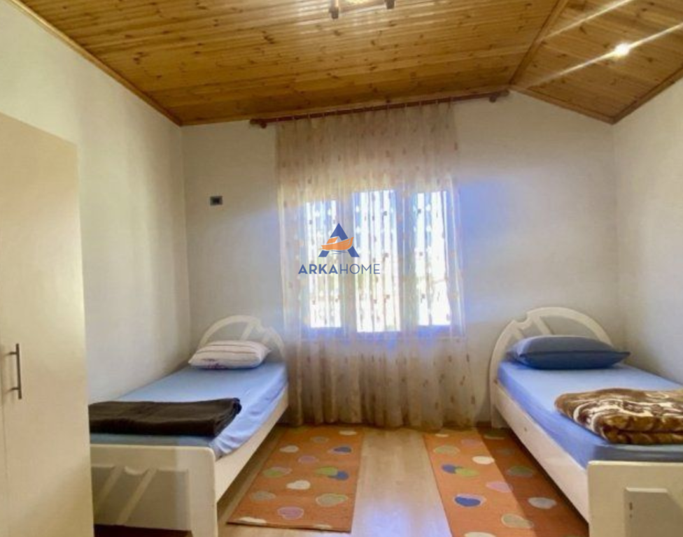 JEPET APARTAMENT ME QERA 2+1+2 BALLKONE "PRANE ZOJËS SE KËSHILLIT TË MIRË"