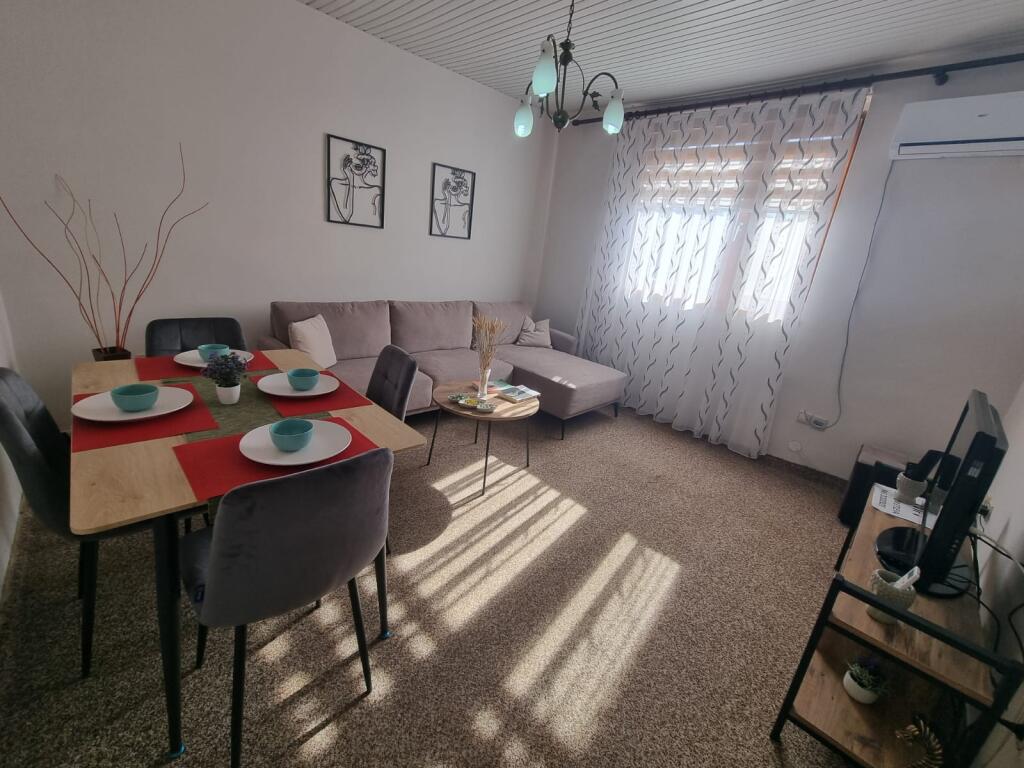super apartament 2+1 me qira ne Myslym Shyri