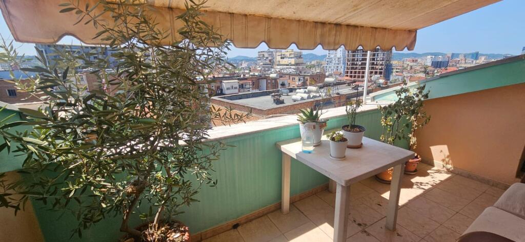 APARTAMENT PËR QERA 2+1+BALLKON
